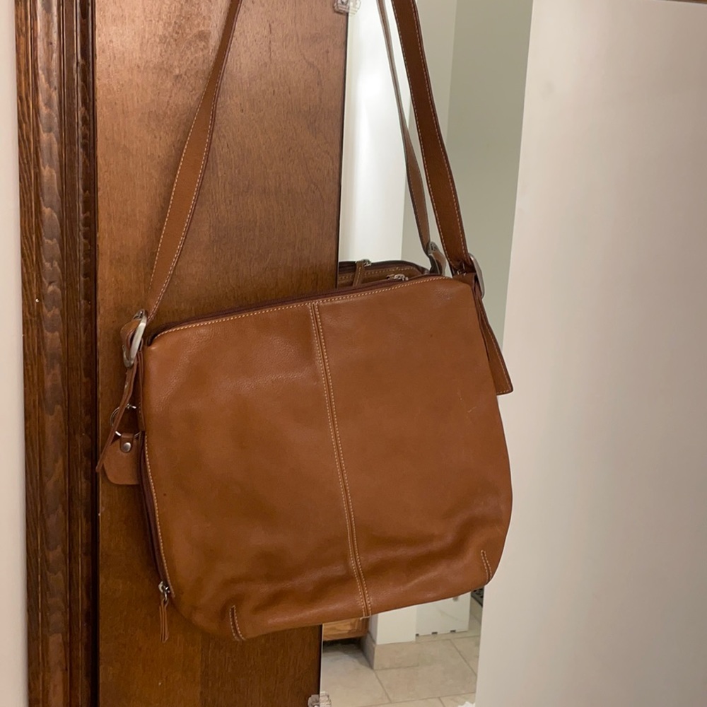 TigBags leather shoulder strap purse